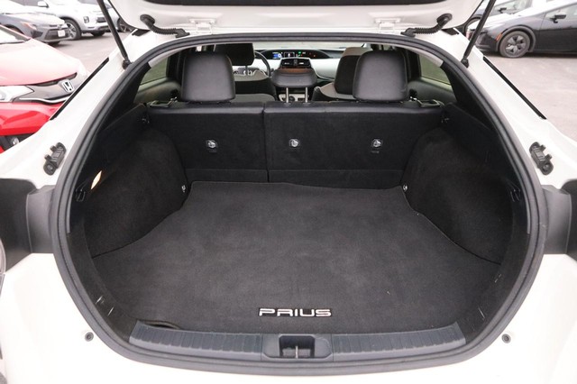 Toyota Prius Vehicle Image 07