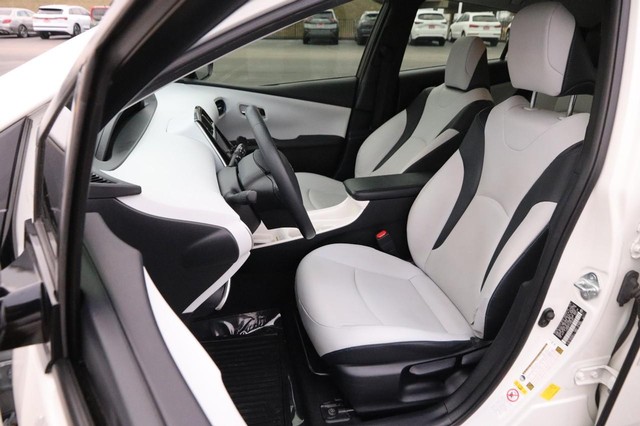 Toyota Prius Vehicle Image 08