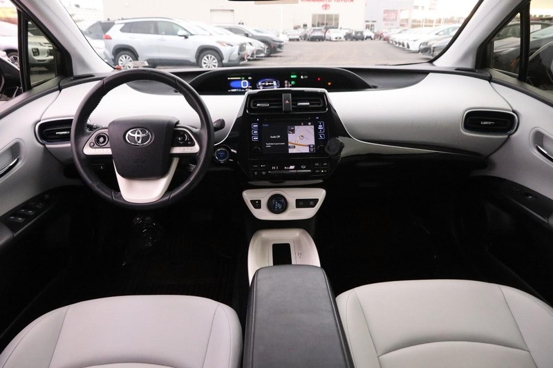 Toyota Prius Vehicle Image 18