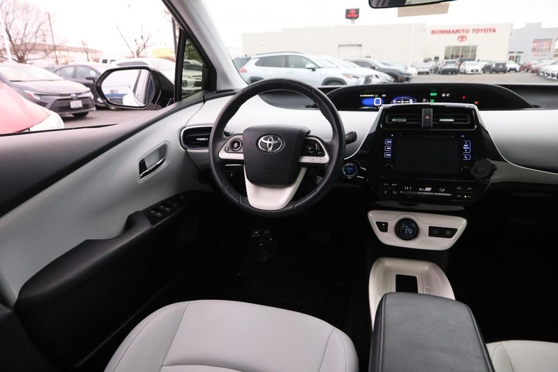 Toyota Prius Vehicle Image 19