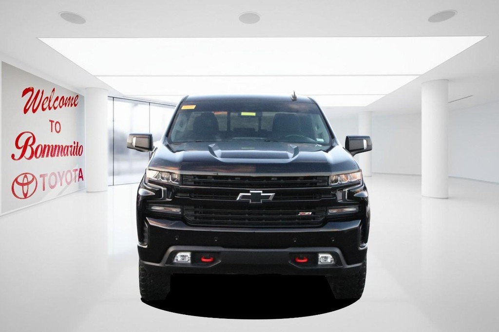 Chevrolet Silverado 1500 Vehicle Full-screen Gallery Image 4