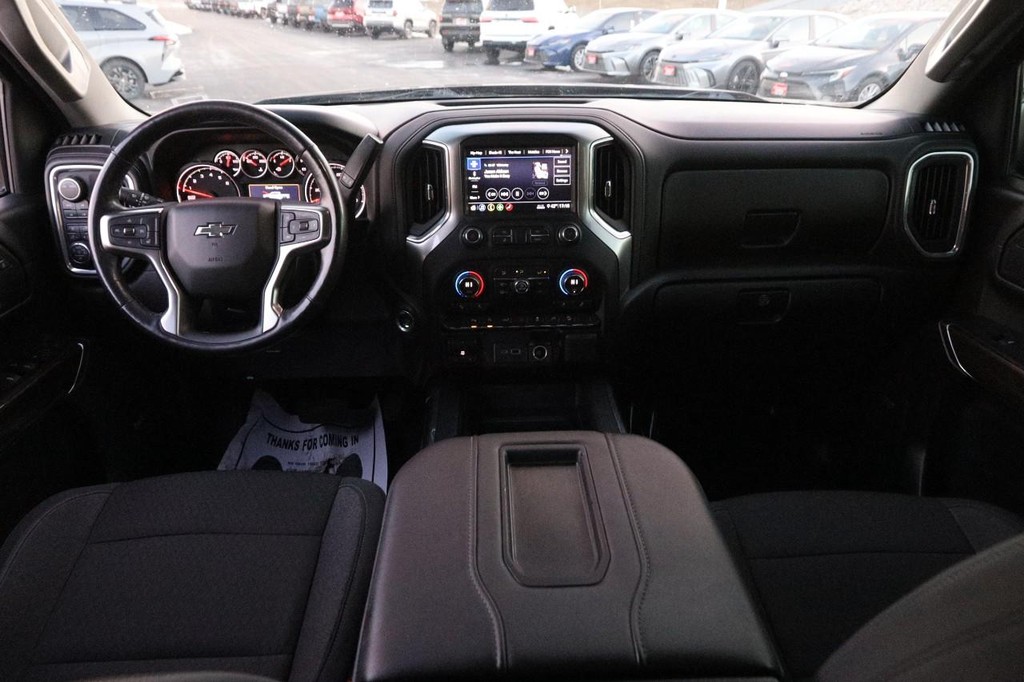 Chevrolet Silverado 1500 Vehicle Full-screen Gallery Image 19