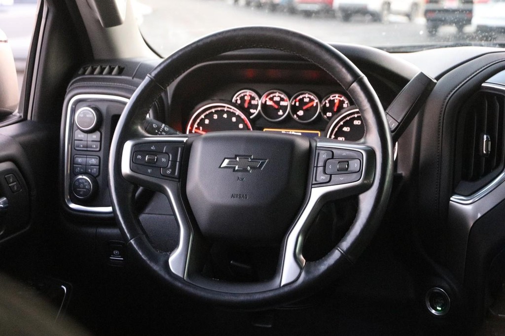 Chevrolet Silverado 1500 Vehicle Full-screen Gallery Image 21