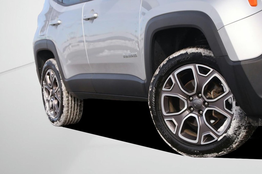 Jeep Renegade Vehicle Full-screen Gallery Image 3