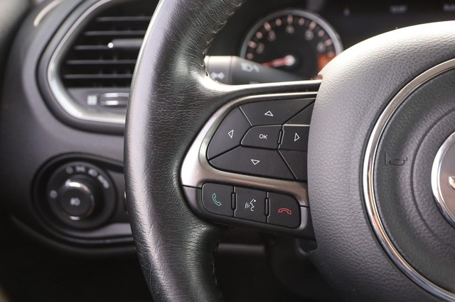 Jeep Renegade Vehicle Image 11