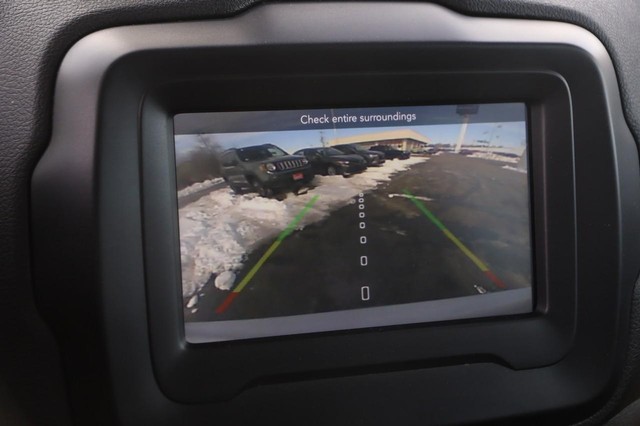 Jeep Renegade Vehicle Image 16