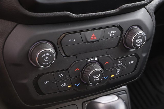 Jeep Renegade Vehicle Image 17