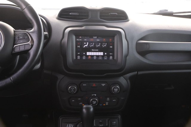 Jeep Renegade Vehicle Image 22