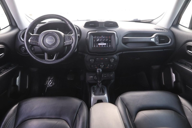 Jeep Renegade Vehicle Image 20
