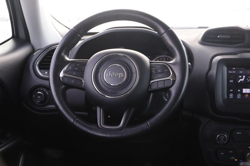 Jeep Renegade Vehicle Image 23