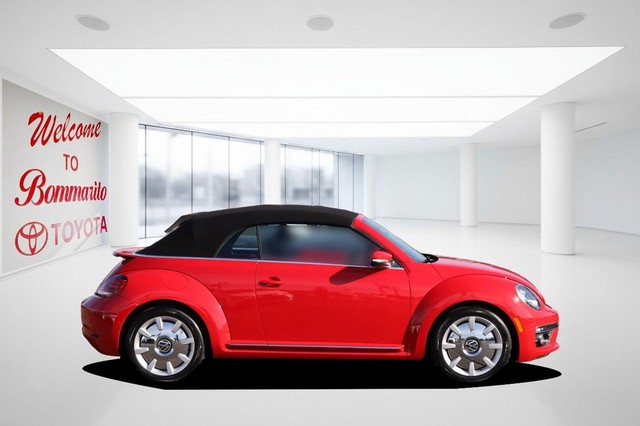 Volkswagen Beetle Convertible Vehicle Image 05