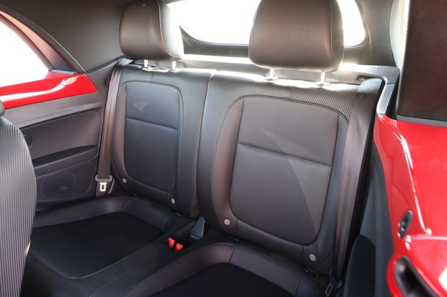 Volkswagen Beetle Convertible Vehicle Image 09