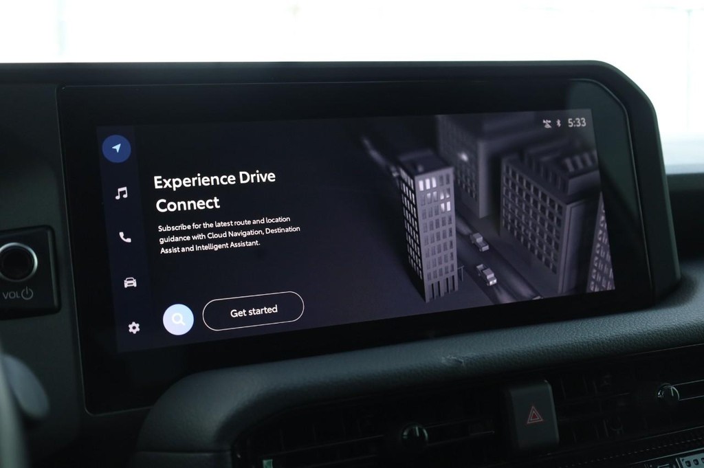 Toyota Land Cruiser Vehicle Full-screen Gallery Image 12