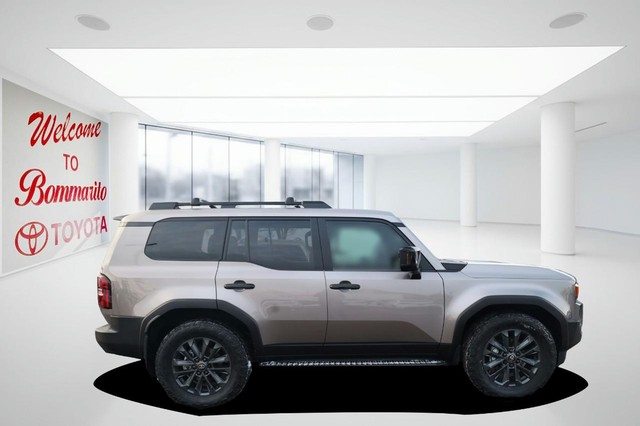 Toyota Land Cruiser Vehicle Image 05