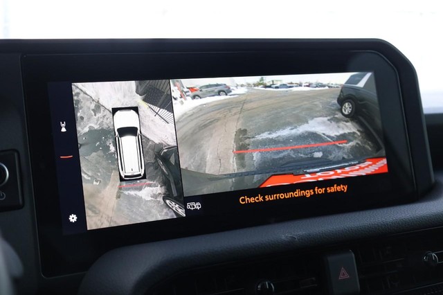 Toyota Land Cruiser Vehicle Image 13