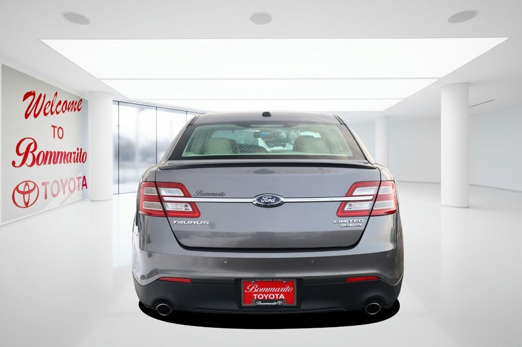 Ford Taurus Vehicle Full-screen Gallery Image 6