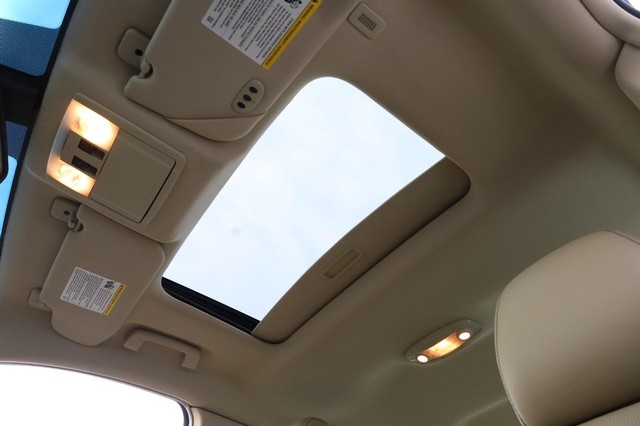 Ford Taurus Vehicle Image 09