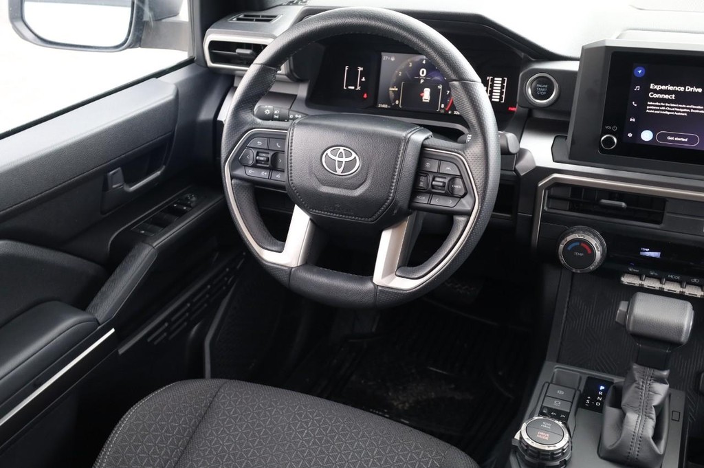 Toyota 4Runner Vehicle Full-screen Gallery Image 23