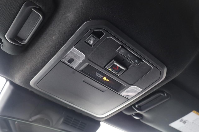 Toyota 4Runner Vehicle Image 16