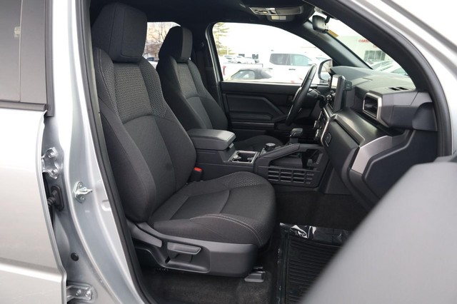 Toyota 4Runner Vehicle Image 24