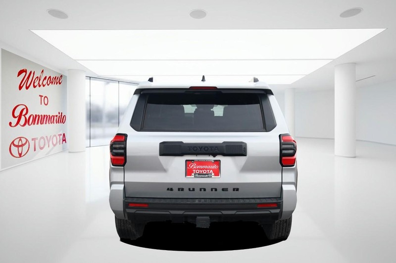 Toyota 4Runner Vehicle Image 06