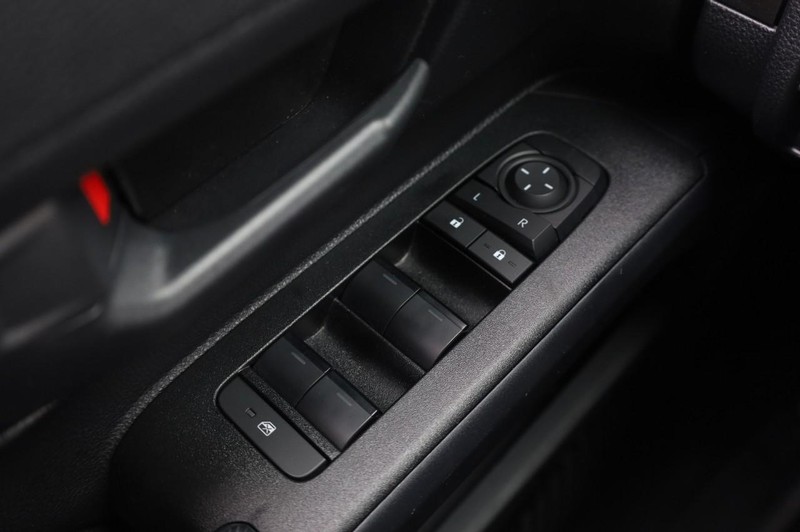 Toyota 4Runner Vehicle Image 17