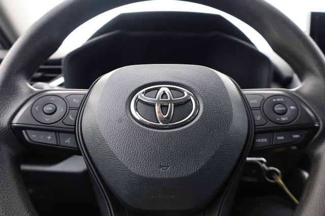 Toyota RAV4 Vehicle Image 09