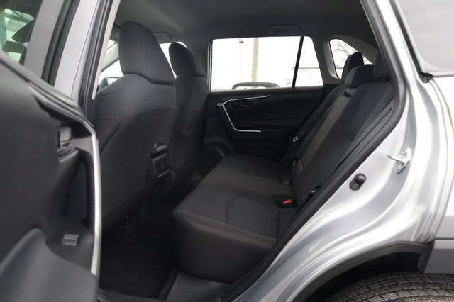 Toyota RAV4 Vehicle Image 19