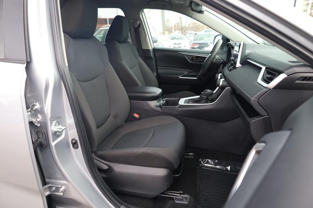 Toyota RAV4 Vehicle Image 22