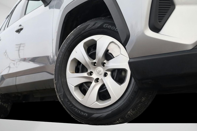 Toyota RAV4 Vehicle Image 03