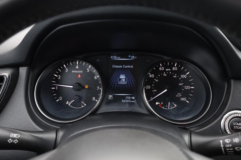 Nissan Rogue Vehicle Full-screen Gallery Image 10