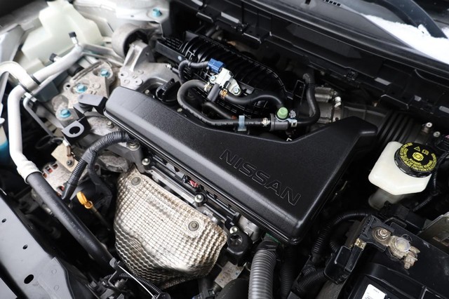 Nissan Rogue Vehicle Image 24