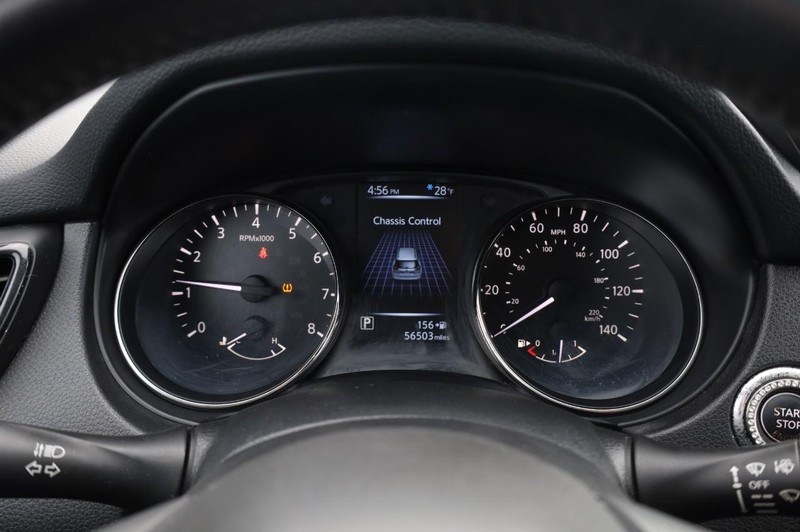 Nissan Rogue Vehicle Image 10