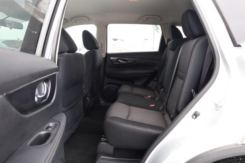 Nissan Rogue Vehicle Image 20