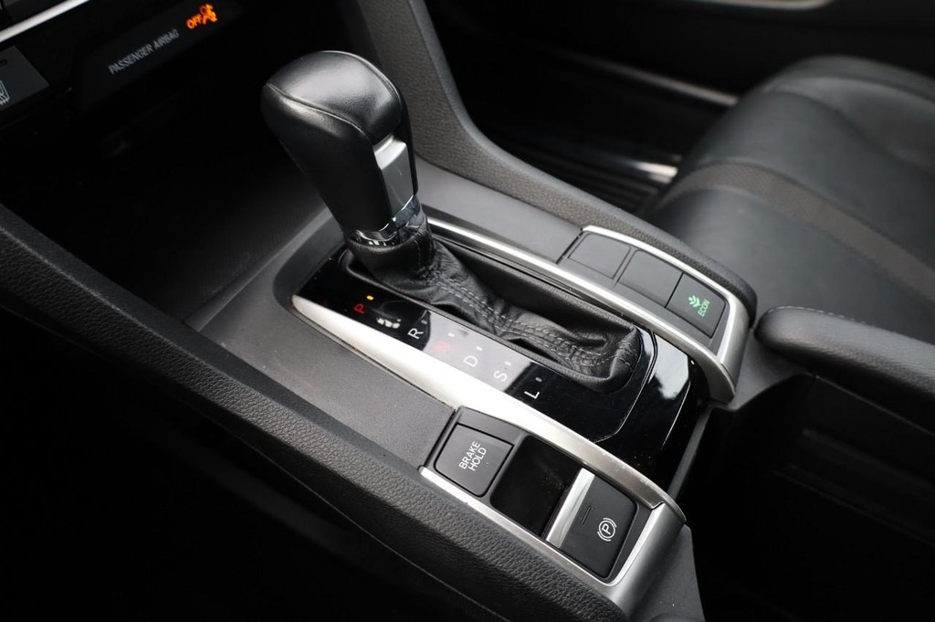 Honda Civic Sedan Vehicle Full-screen Gallery Image 14