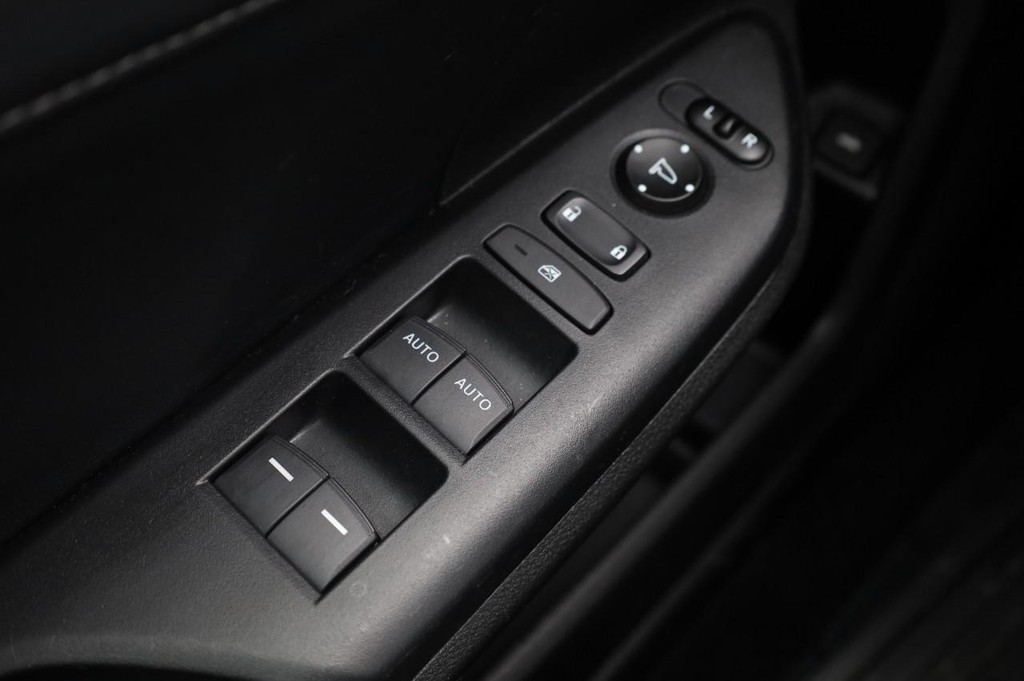 Honda Civic Sedan Vehicle Full-screen Gallery Image 16