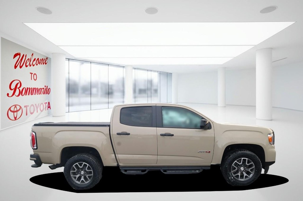 GMC Canyon Vehicle Full-screen Gallery Image 5