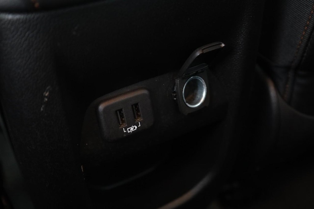 GMC Canyon Vehicle Full-screen Gallery Image 20