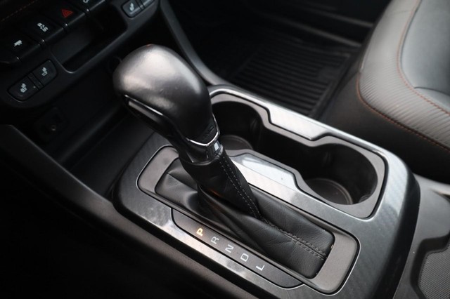 GMC Canyon Vehicle Image 15