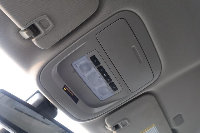 GMC Canyon Vehicle Image 16