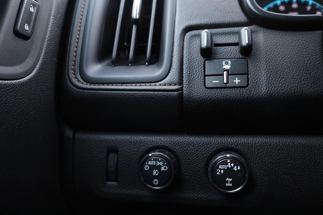 GMC Canyon Vehicle Image 18