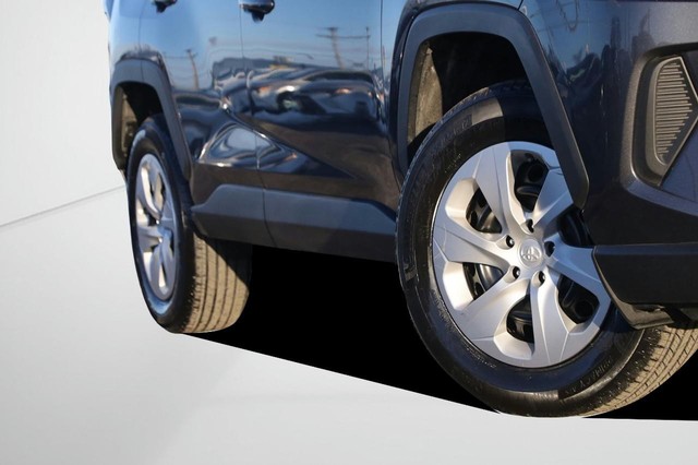 Toyota RAV4 Vehicle Image 03