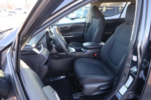 Toyota RAV4 Vehicle Image 08