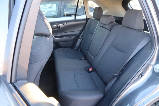 Toyota RAV4 Vehicle Image 09