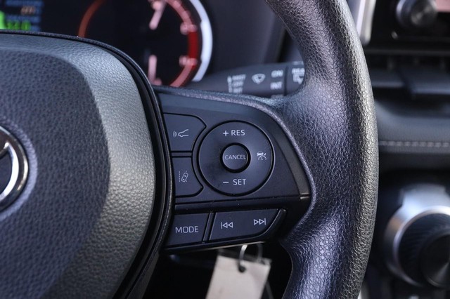 Toyota RAV4 Vehicle Image 12