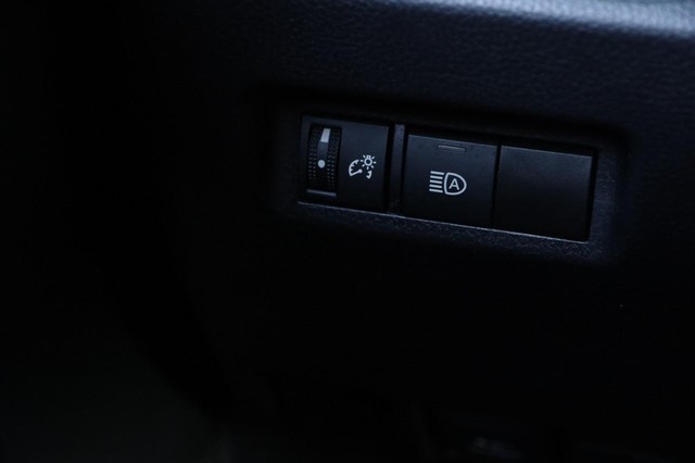 Toyota RAV4 Vehicle Image 18