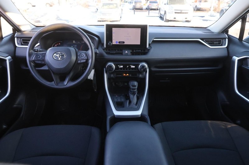 Toyota RAV4 Vehicle Image 19