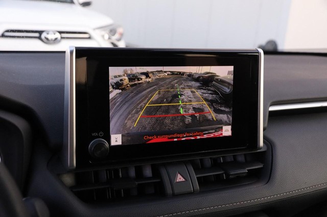 Toyota RAV4 Vehicle Image 15