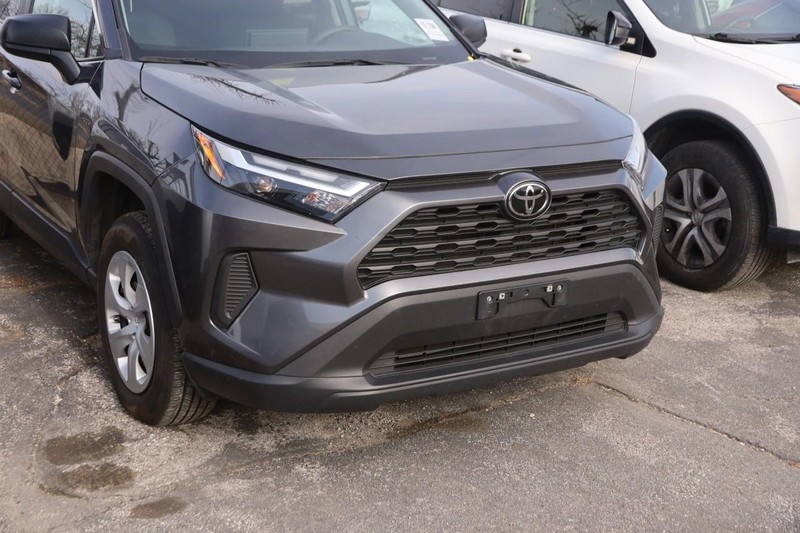 Toyota RAV4 Vehicle Image 02