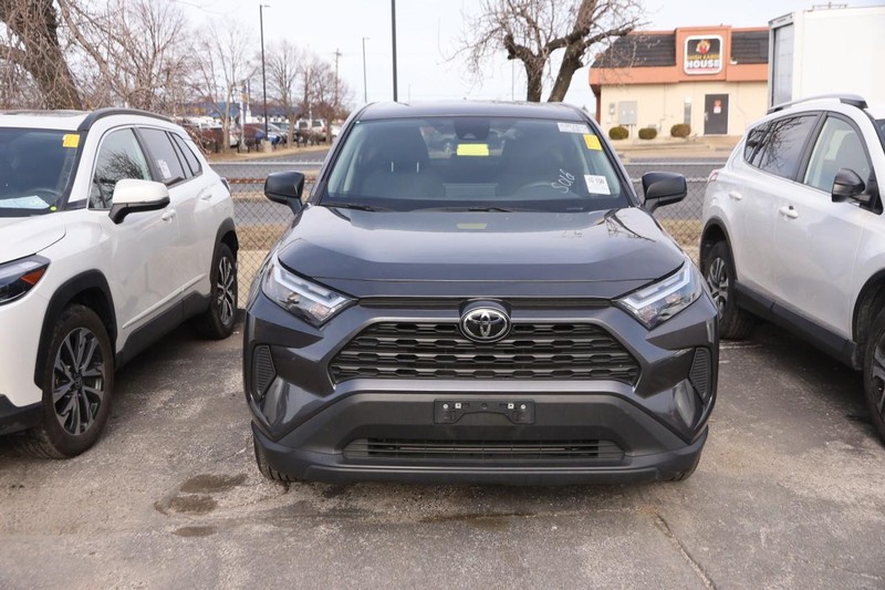 Toyota RAV4 Vehicle Image 03